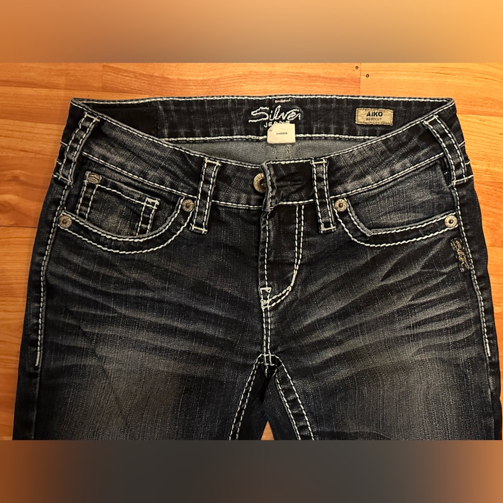 EUC silver Aiko bootcut jeans size 27 - Picture 2 of 6